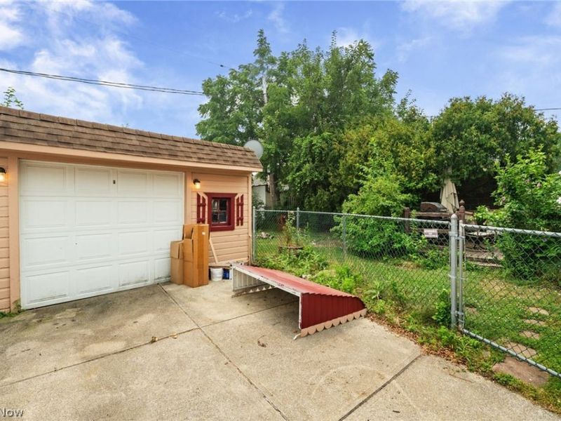 9405 Ansonia Avenue, Brooklyn, OH 44144 Photo 39