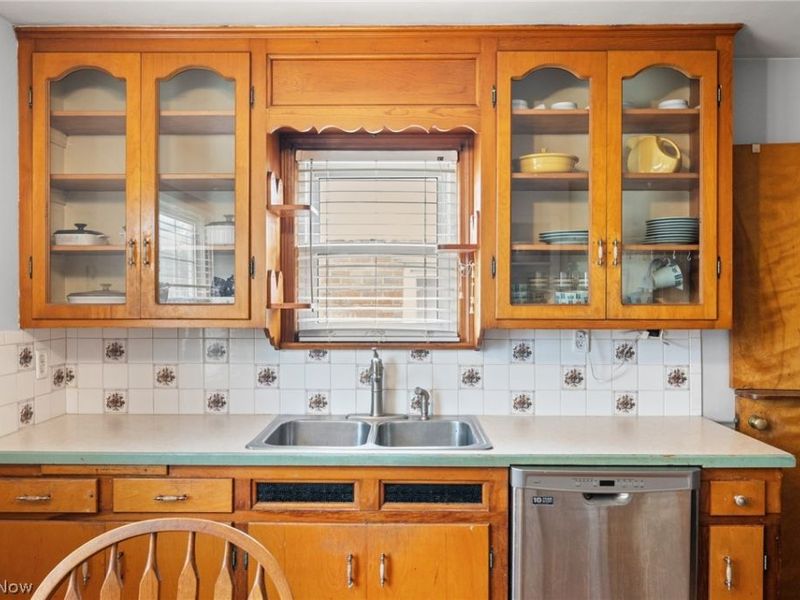 9405 Ansonia Avenue, Brooklyn, OH 44144 Photo 9