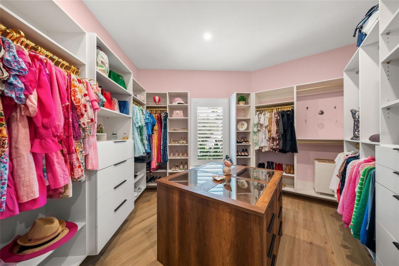 1555 Eastbrook Drive, Sarasota, FL 34231 Photo