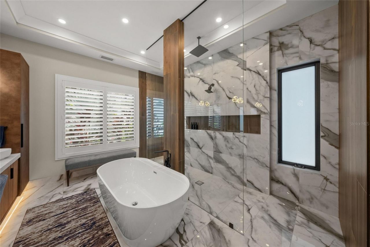 1555 Eastbrook Drive, Sarasota, FL 34231 Photo