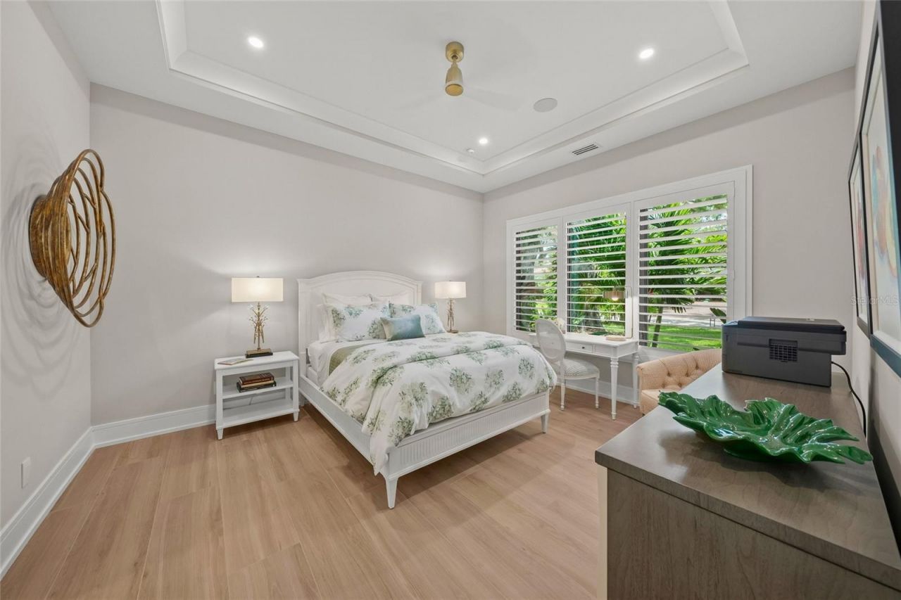 1555 Eastbrook Drive, Sarasota, FL 34231 Photo