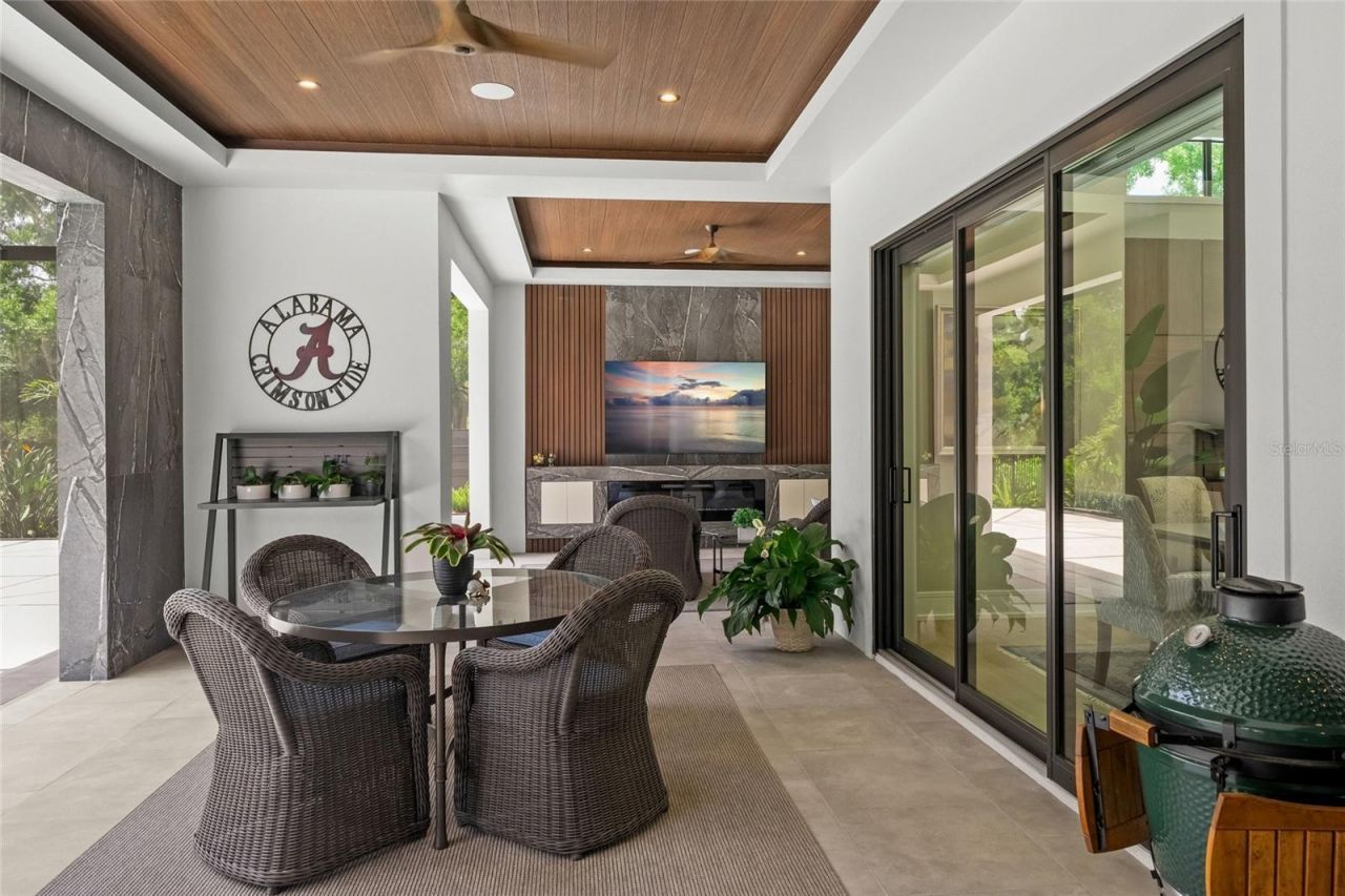 1555 Eastbrook Drive, Sarasota, FL 34231 Photo