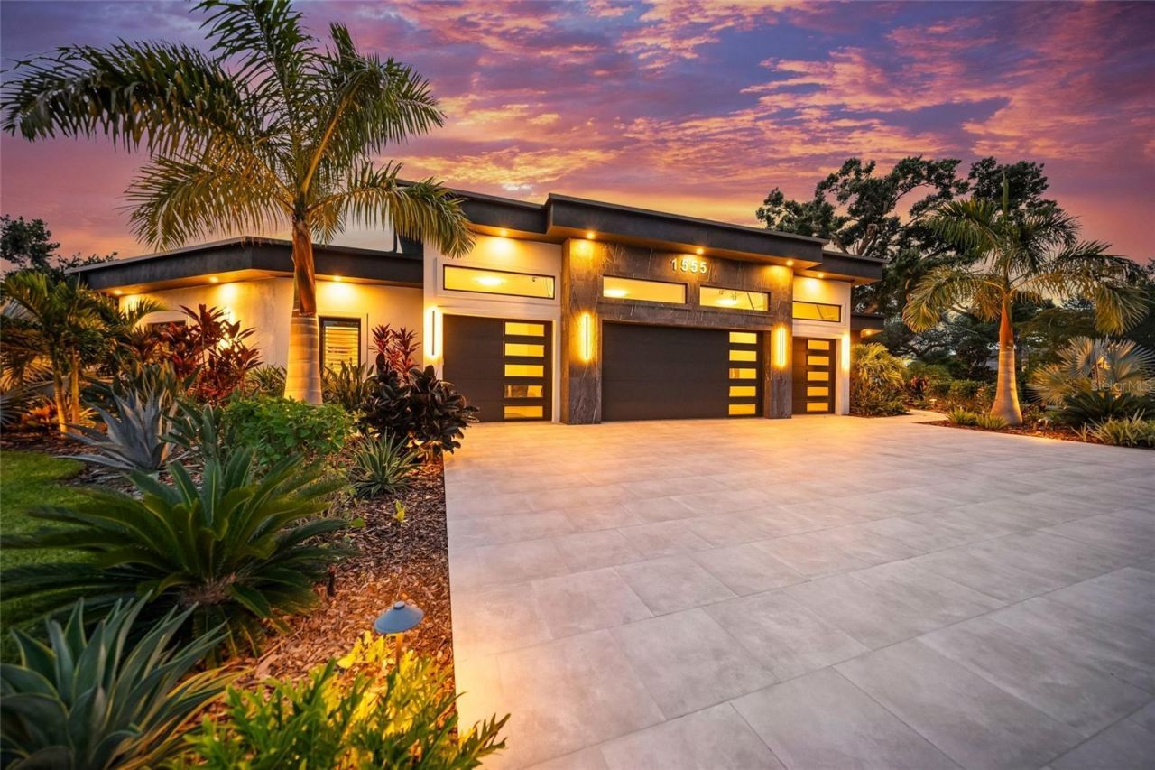 1555 Eastbrook Drive, Sarasota, FL 34231 Photo