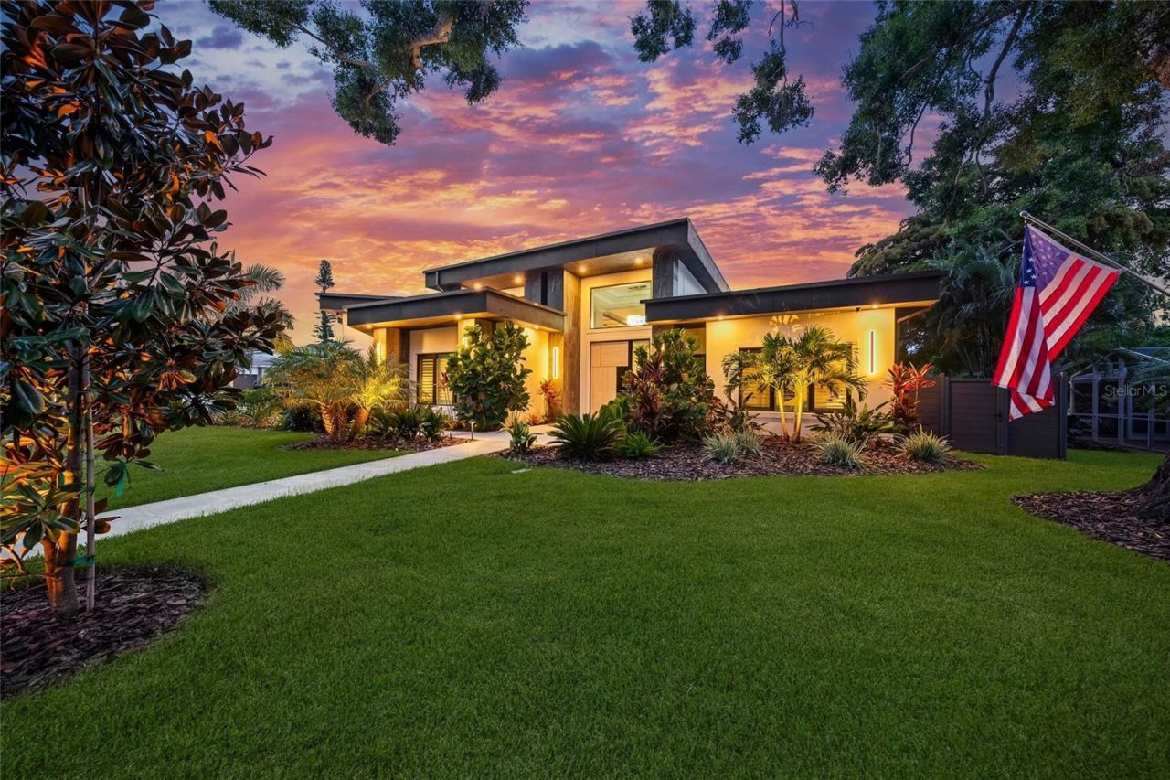 1555 Eastbrook Drive, Sarasota, FL 34231 Photo