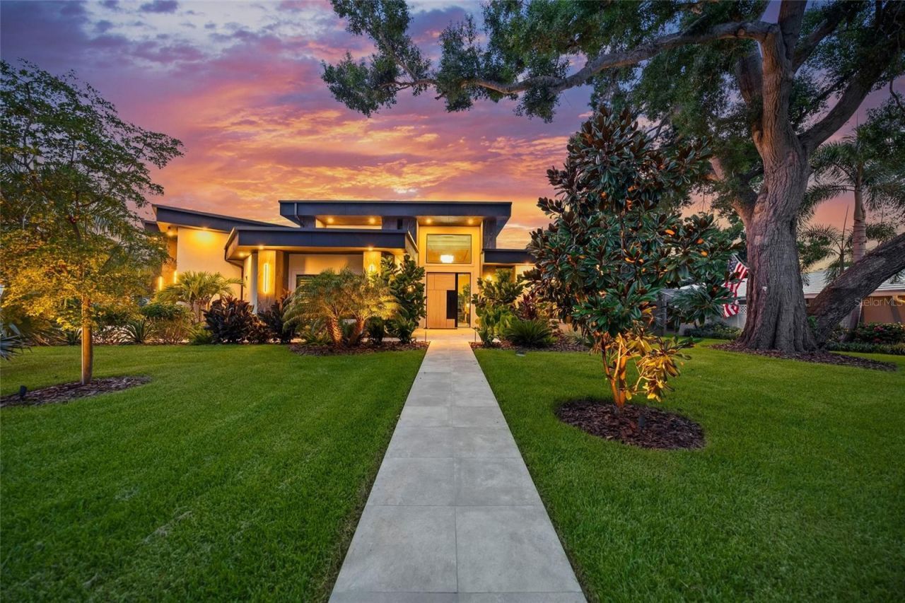 1555 Eastbrook Drive, Sarasota, FL 34231 Photo