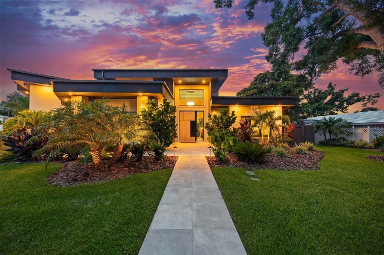 1555 Eastbrook Drive, Sarasota, FL 34231 Photo