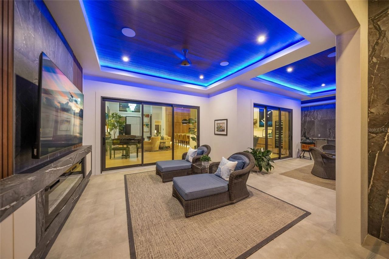 1555 Eastbrook Drive, Sarasota, FL 34231 Photo