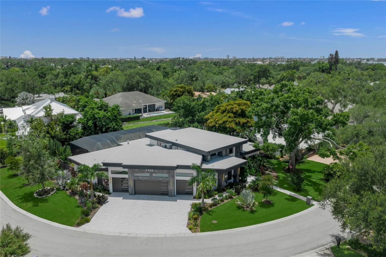 1555 Eastbrook Drive, Sarasota, FL 34231 Photo