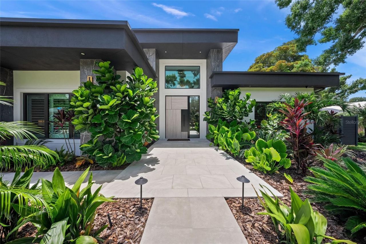 1555 Eastbrook Drive, Sarasota, FL 34231 Photo