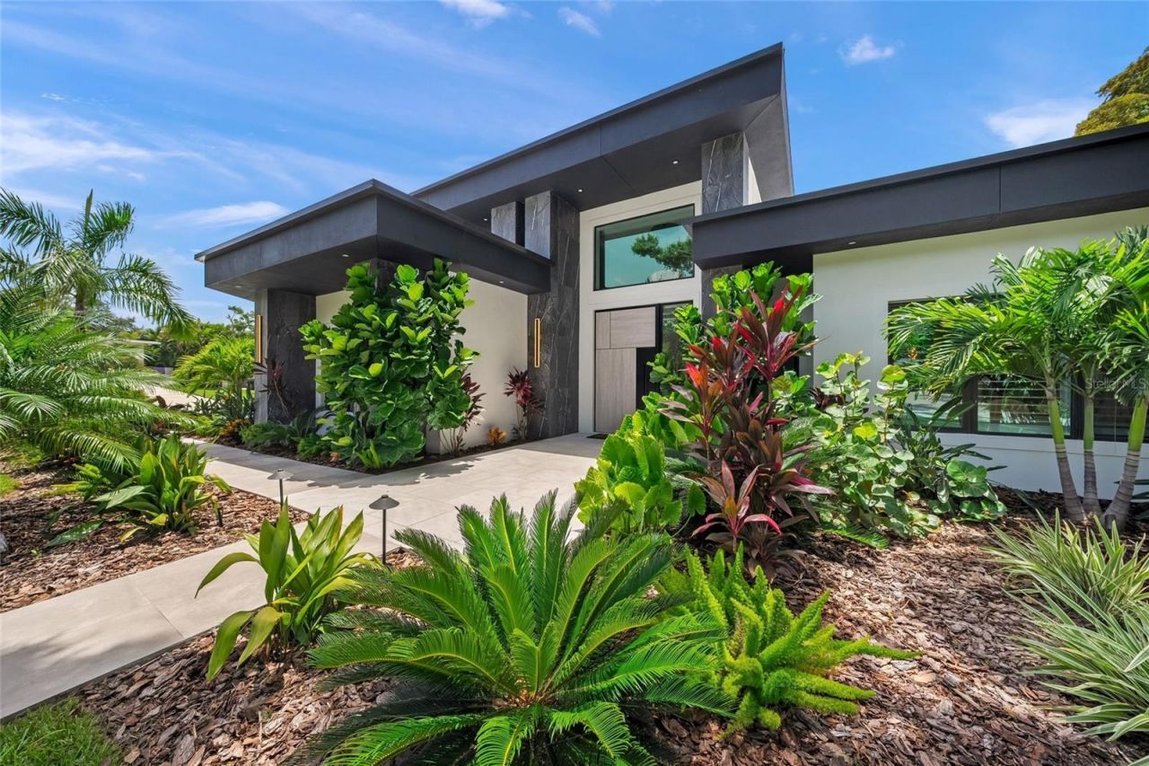1555 Eastbrook Drive, Sarasota, FL 34231 Photo