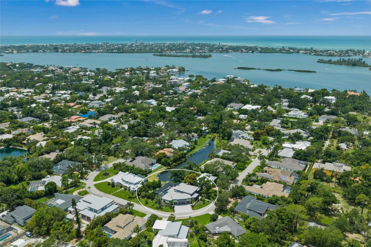 1555 Eastbrook Drive, Sarasota, FL 34231 Photo