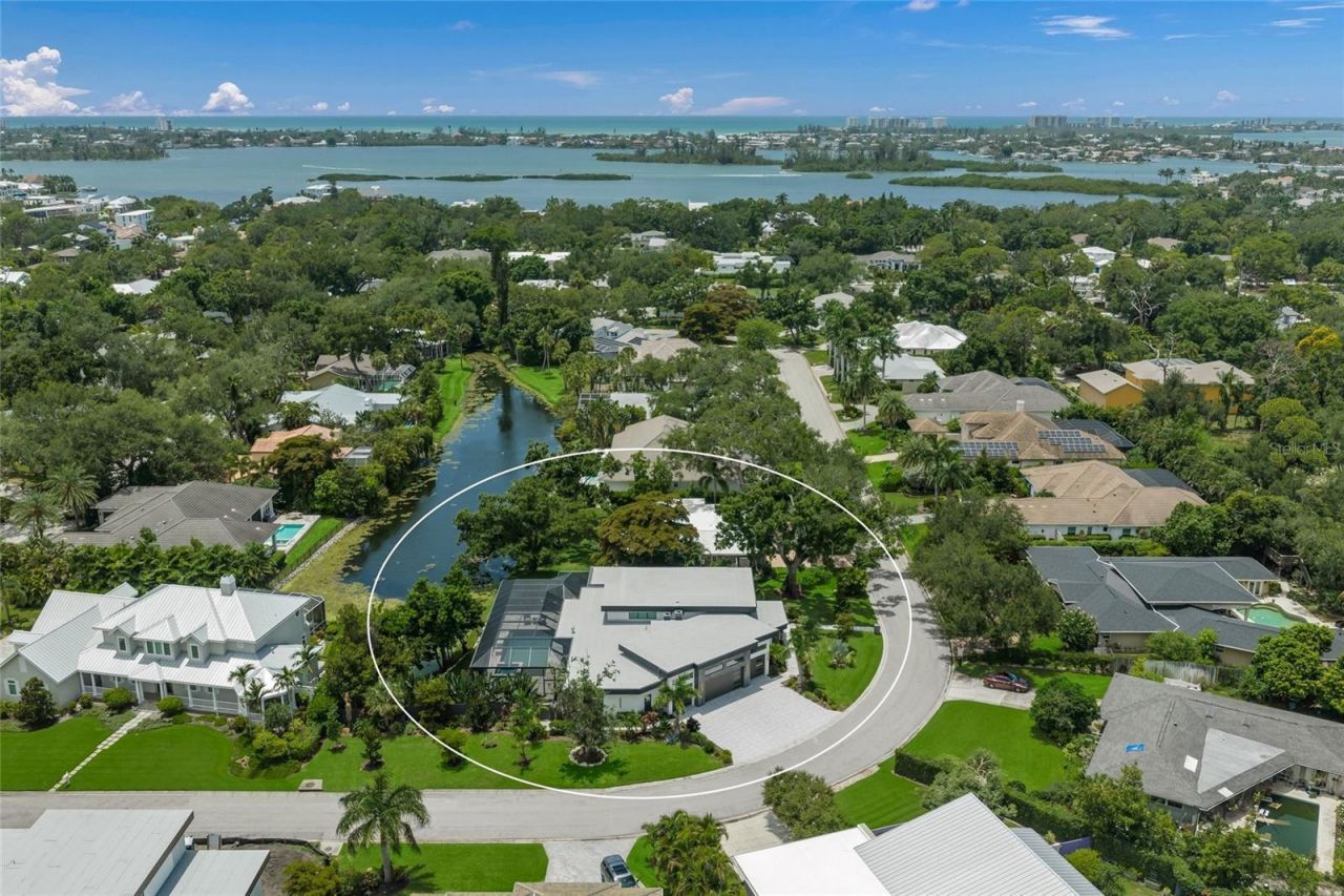 1555 Eastbrook Drive, Sarasota, FL 34231 Photo
