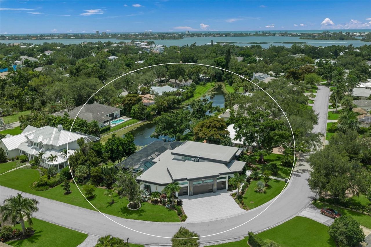 1555 Eastbrook Drive, Sarasota, FL 34231 Photo