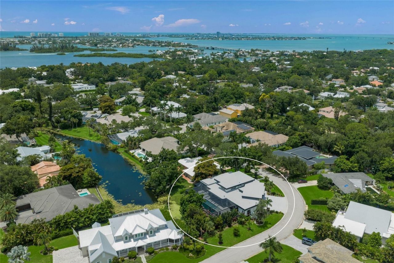 1555 Eastbrook Drive, Sarasota, FL 34231 Photo