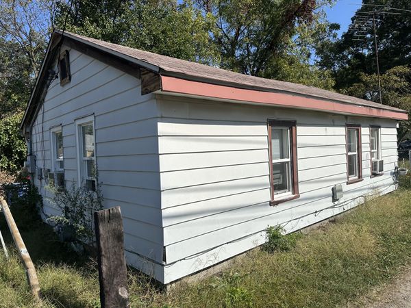 2752 Greene Street, Lake Station, IN 46405