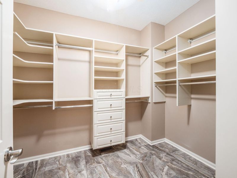 7338 Deer Valley Crossing, Powell, OH 43065 Photo 22