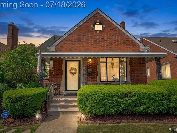 11695 McDougall Street, Hamtramck, MI 48212