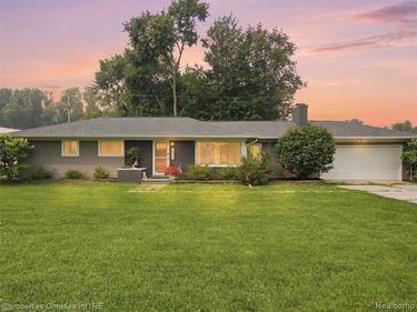 52735 Washington Street, New Baltimore, MI 48047