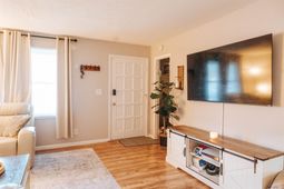 1298 Forestbrook Rd.  photo 4