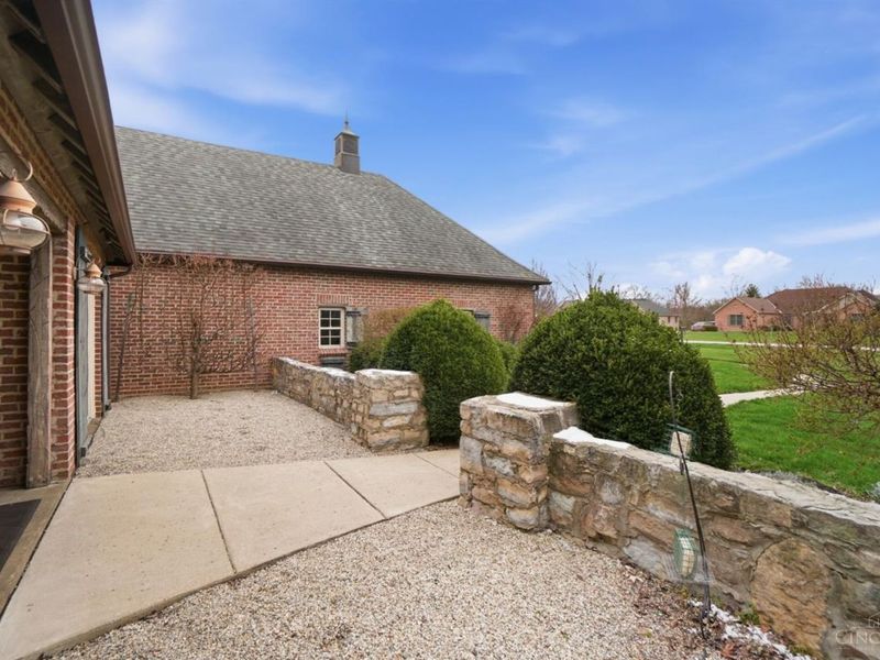 1574 Vicki Lane, Clearcreek Twp., OH 45036 Photo 8