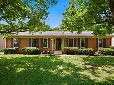 3316 Lyon Drive, Lexington, KY 40513
