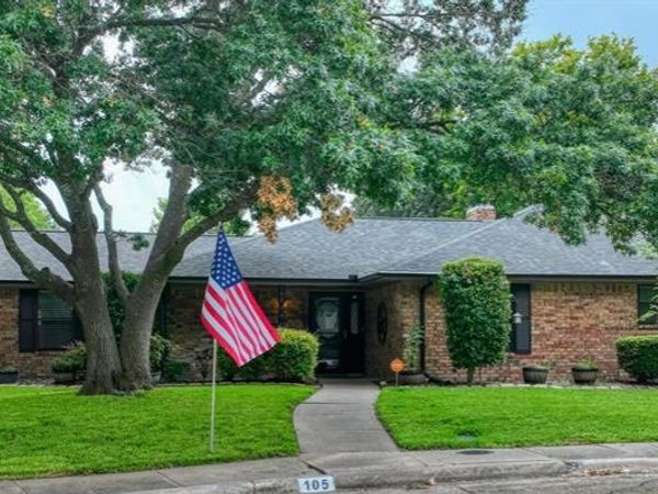 105 Santa Fe Circle , Waxahachie, TX 75165