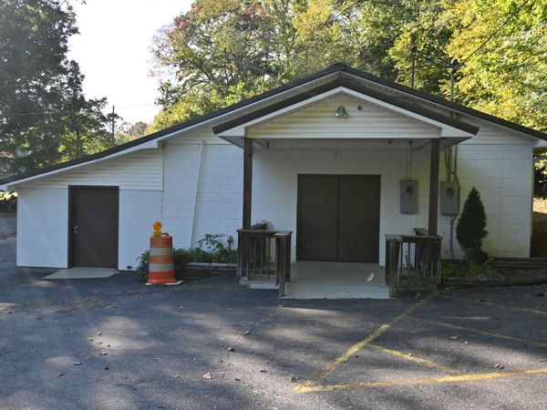 2222 Waynesboro Hwy , Hohenwald, TN 38462