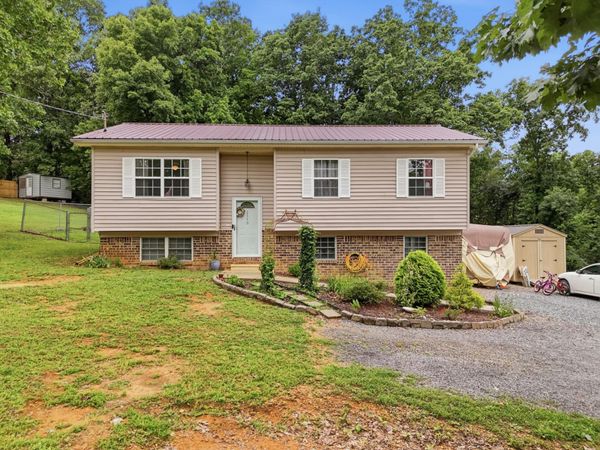 2340 Rolling Brook Drive NE, Cleveland, TN 37323