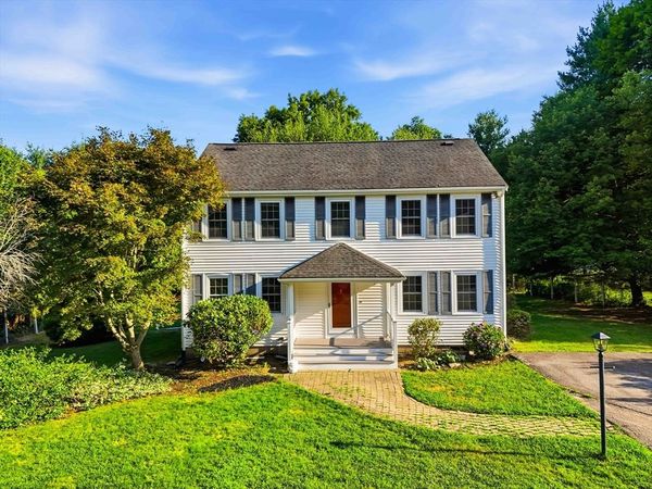 15 Malloy St, Medway, MA 02053