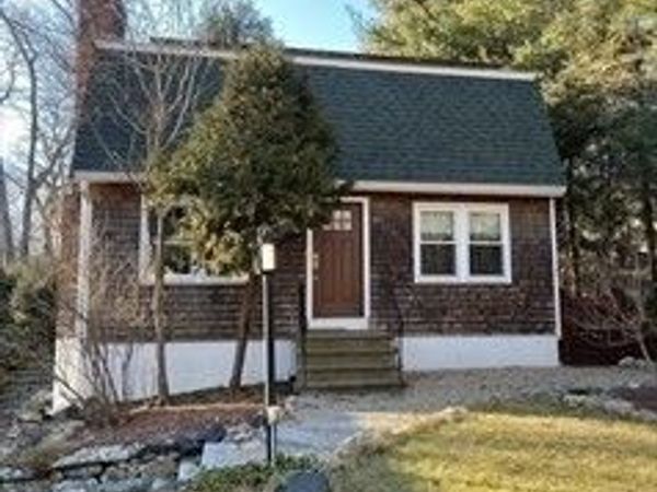 21 Rangeway, Lexington, MA 02420