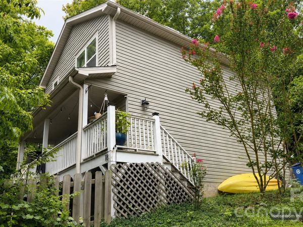 18 Old West Chapel Road, Asheville, NC 28803