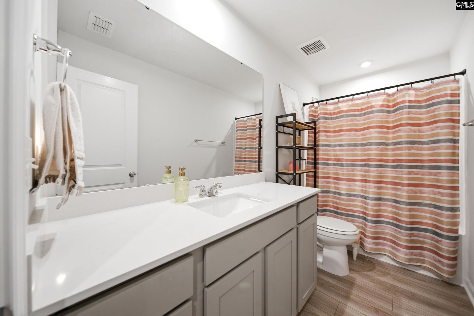 348 Fox Glen Drive  Photo 18