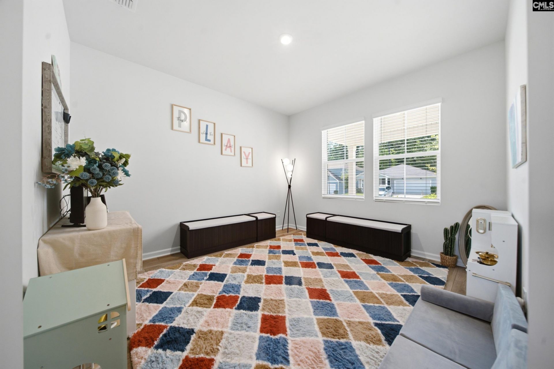 348 Fox Glen Drive  Photo 6