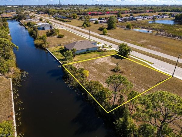 2719 Ceitus PKWY , CAPE CORAL, FL 33991