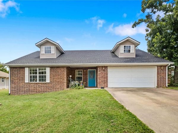 8 Hebrides Drive , Bella Vista, AR 72715