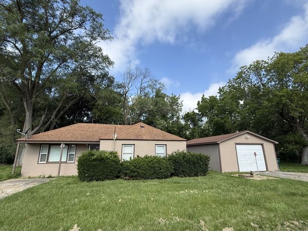39096 N Evergreen Avenue , Beach Park, IL 60087