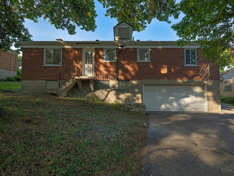 2803 Westbrook Drive, Cincinnati, OH 45211 Photo 29