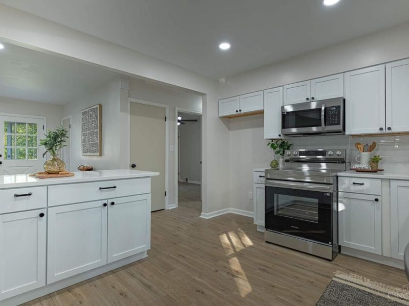 2803 Westbrook Drive, Cincinnati, OH 45211 Photo 9