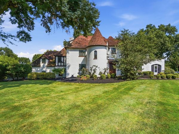 1550 Neeb Road, Green Twp, OH 45233