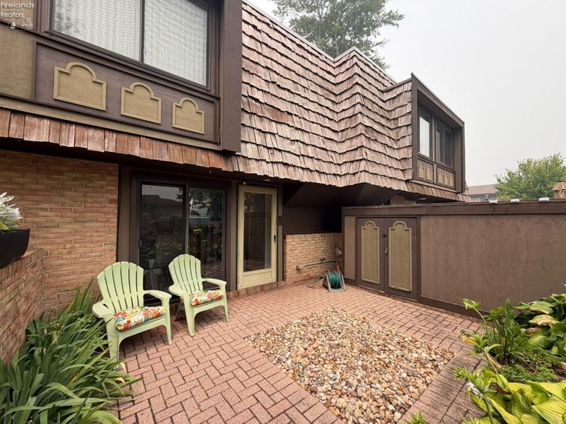 1120 By The Shores Drive, Unit 2, Huron, OH 44839 Photo 3