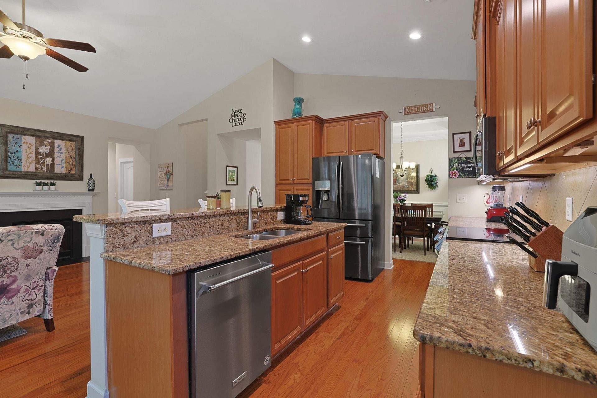 1493 Culbertson Ave. Photo 8