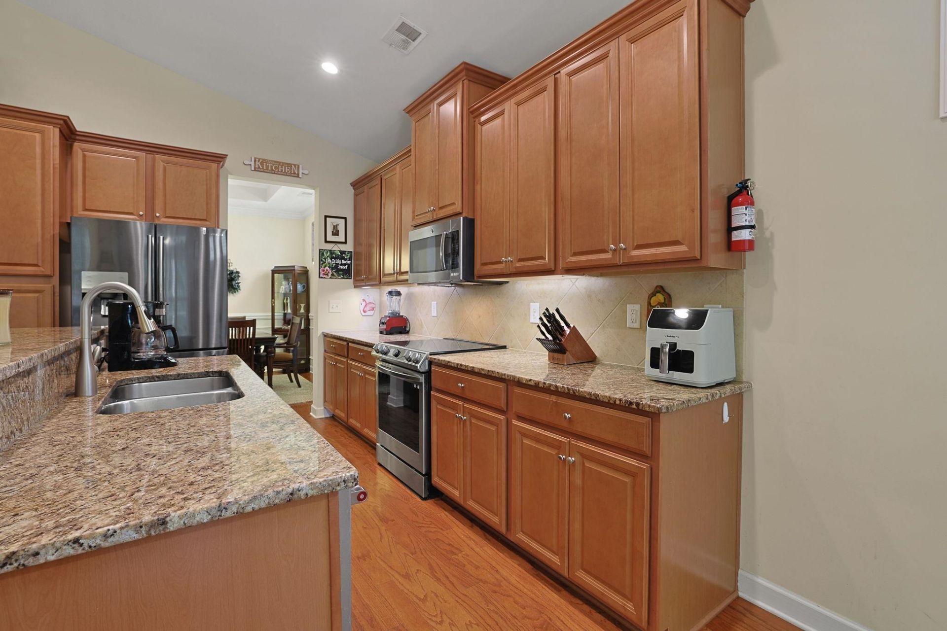 1493 Culbertson Ave. Photo 9