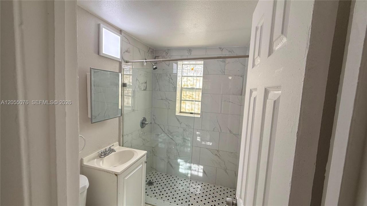 6901 NW 8th Ave , Miami, FL 33150 Photo