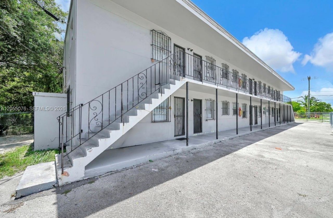6901 NW 8th Ave , Miami, FL 33150 Photo