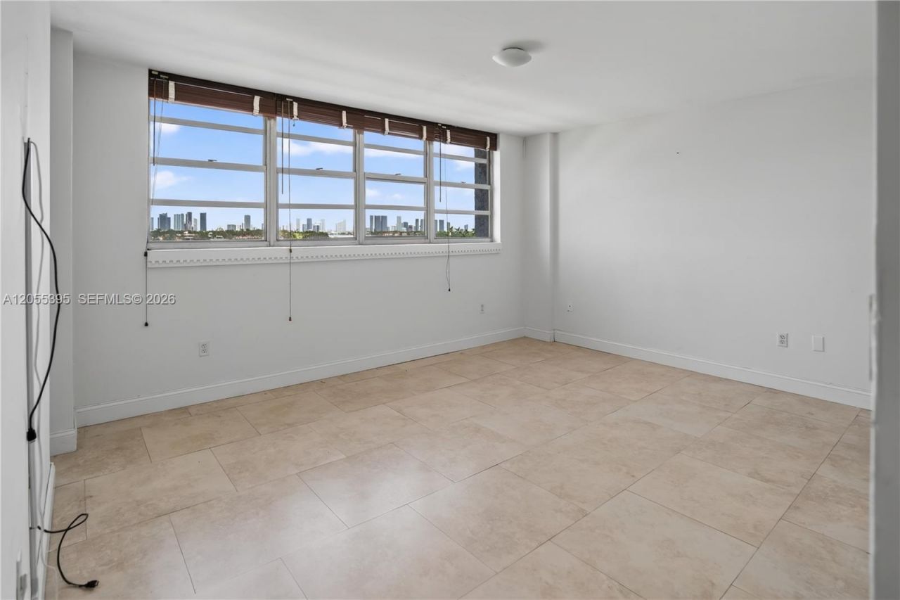 800 West Ave , Unit 523, Miami Beach, FL 33139 Photo