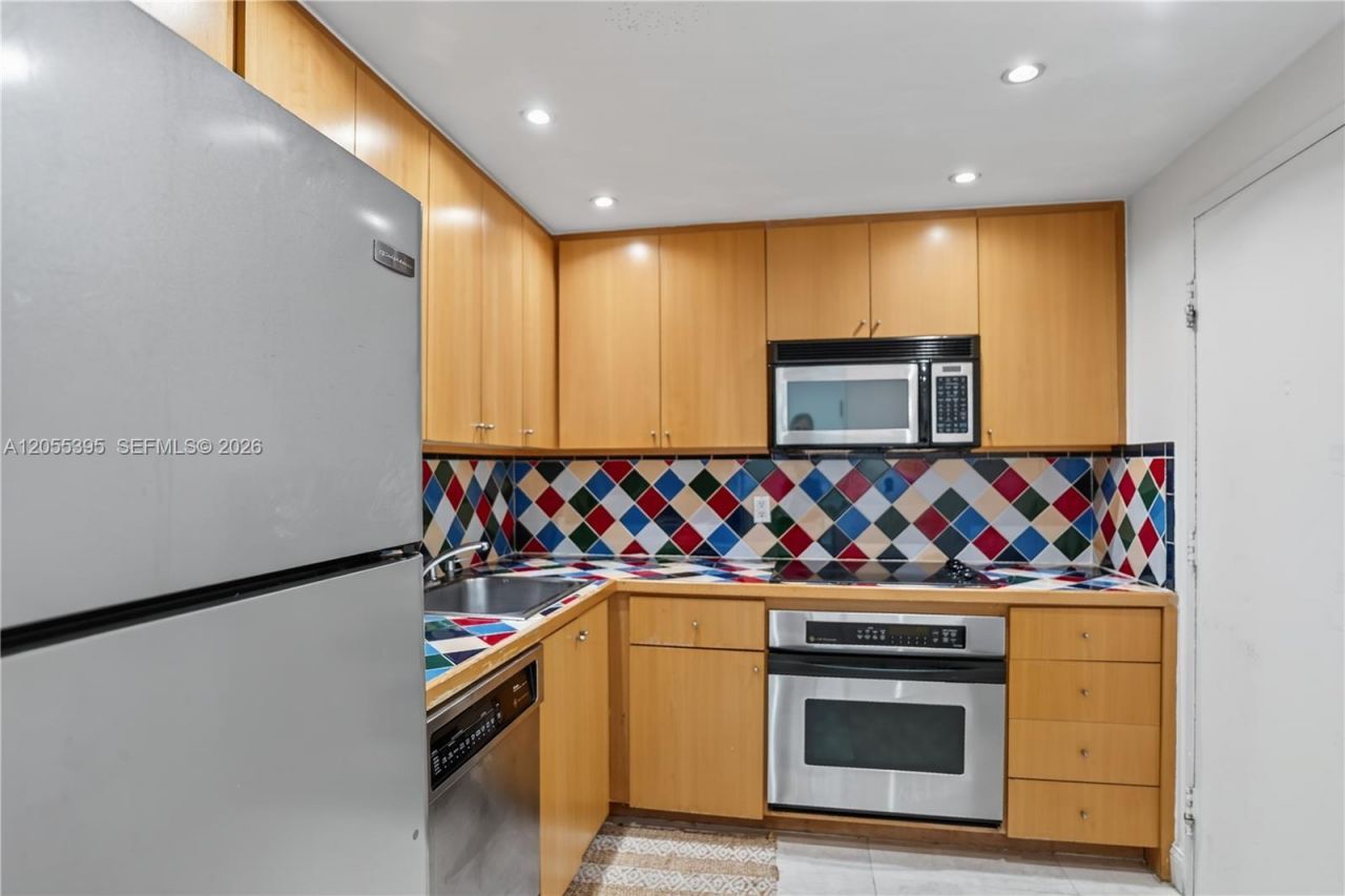800 West Ave , Unit 523, Miami Beach, FL 33139 Photo