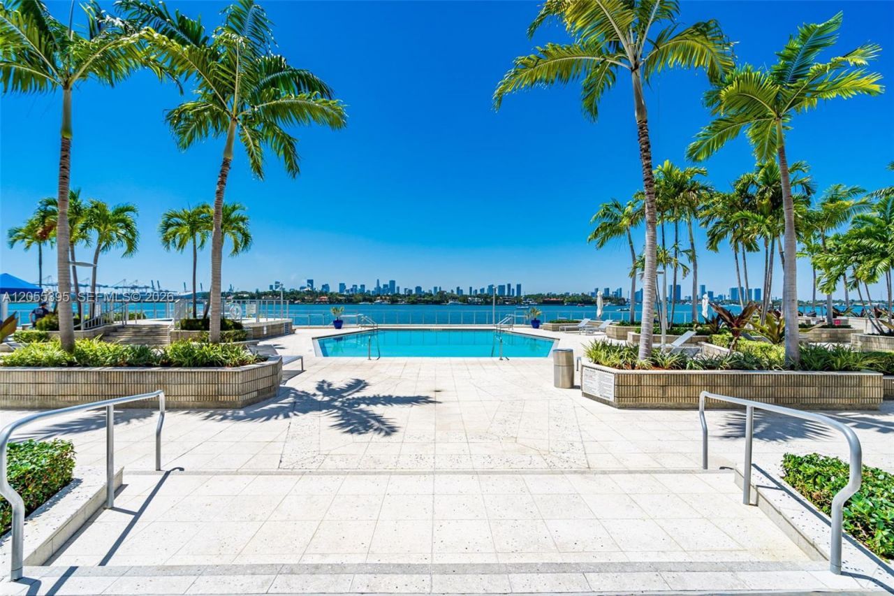 800 West Ave , Unit 523, Miami Beach, FL 33139 Photo