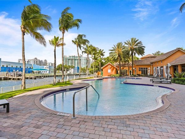 3330 NE 190th St, Unit 1010, Aventura, FL 33180
