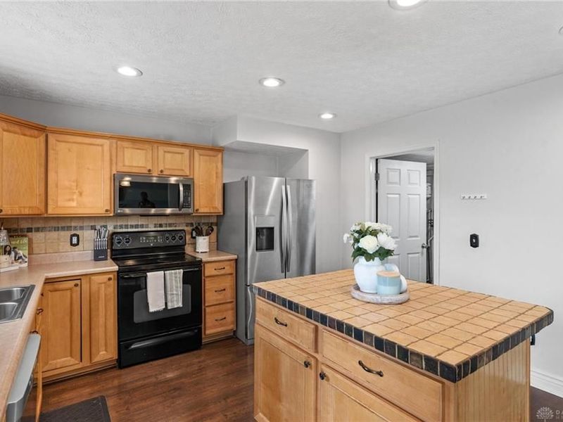 1027 Gleason Drive, Riverside, OH 45424 Photo 17