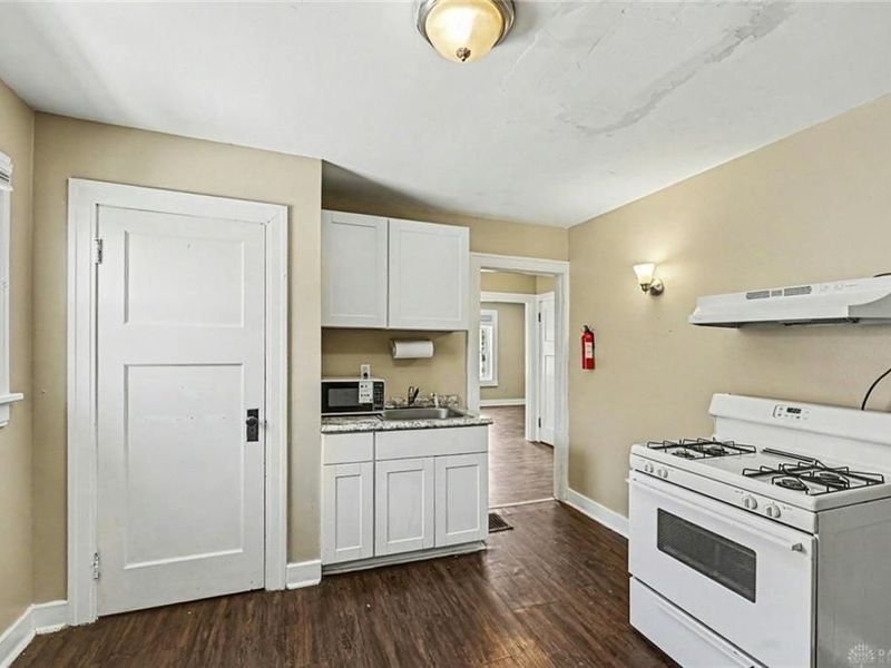 429 Kolping Avenue, Unit 427, Dayton, OH 45410 Photo 6